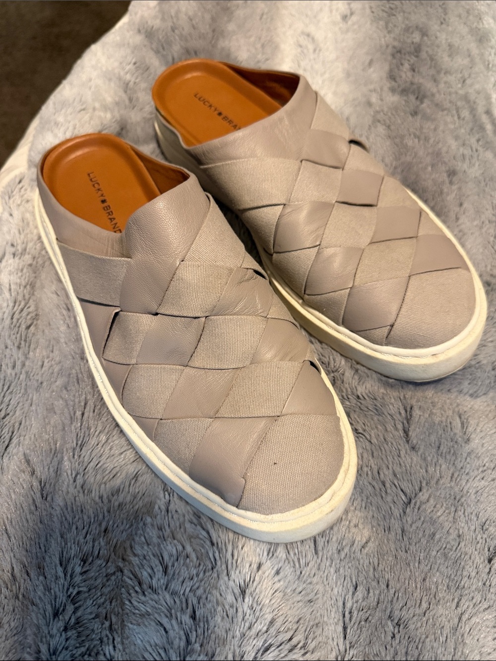Lucky Brand Taupe Woven Slide Mules with White Sole and Tan Insole